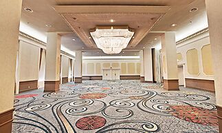 The Brock Niagara Falls Fallsview, Tapestry by Hilton