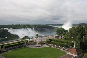 The Brock Niagara Falls Fallsview, Tapestry by Hilton