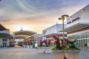 The Brock Niagara Falls Fallsview, Tapestry by Hilton