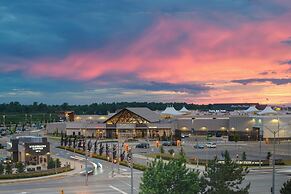 The Brock Niagara Falls Fallsview, Tapestry by Hilton