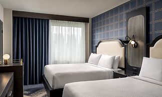 The Brock Niagara Falls Fallsview, Tapestry by Hilton