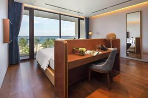 Beachfront Luxury Villa: Your Private Paradise