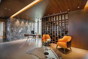 Beachfront Luxury Villa: Your Private Paradise