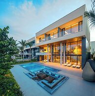 All Inclusive Luxury: Private Beachfront Paradise