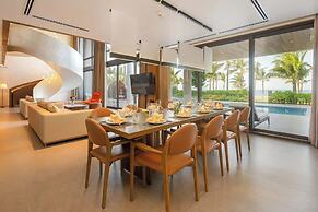 All Inclusive Luxury: Private Beachfront Paradise