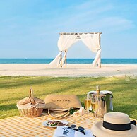 Family Paradise: Where Memories Bloom by the Sea