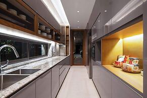 Elegant Retreat for Discerning Travelers