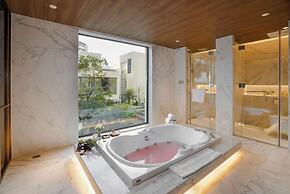 Elegant Retreat for Discerning Travelers