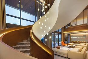 Elegant Retreat for Discerning Travelers