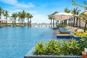 Luxe 3BR Villa: Pool, Breakfast & Housekeeping