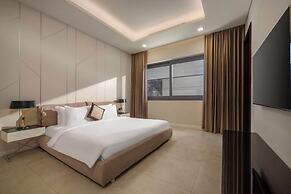 8BR Beachfront Eden: Luxury Events & Getaways