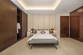 8BR Beachfront Eden: Luxury Events & Getaways