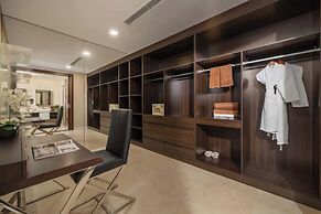 8BR Beachfront Eden: Luxury Events & Getaways