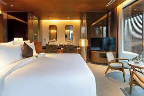 5BR Luxury Villa: Elite Services & Privacy