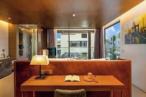 5BR Luxury Villa: Elite Services & Privacy