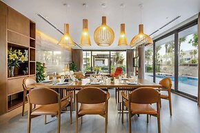 5BR Luxury Villa: Elite Services & Privacy