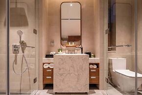 5BR Luxury Villa: Elite Services & Privacy