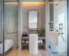 5BR Luxury Villa: Elite Services & Privacy