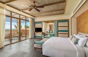 Luxe 5BR Villa: Beachfront Breakfast Pool
