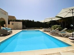 Sunset Villa Retreat in Agios Georgios