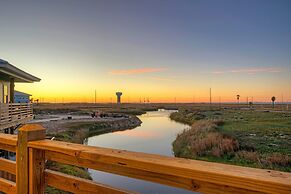 Cart-friendly Boardwalk to the Beach Private Pool Firepit Pond Views B
