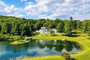 Secluded Berkshires Estate + Private Pond/pool,theater, Gym Sunny Pond