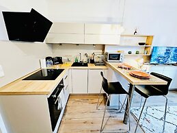 Lovely 1 bedroom flat with terrace