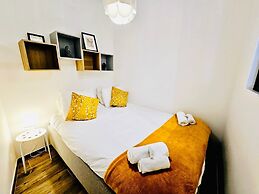 Lovely 1 bedroom flat with terrace