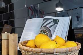 The Magnolia 2 by Avantstay Germantown Balcony