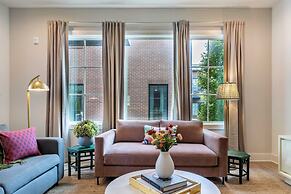 The Magnolia 2 by Avantstay Germantown Balcony