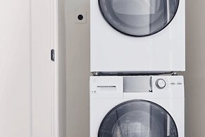 The Magnolia 2 by Avantstay Germantown Balcony