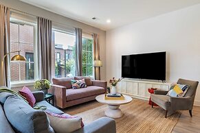 The Magnolia 2 by Avantstay Germantown Balcony