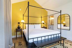 The Magnolia 2 by Avantstay Germantown Balcony