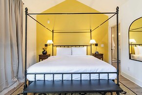 The Magnolia 2 by Avantstay Germantown Balcony