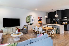 The Magnolia 2 by Avantstay Germantown Balcony