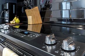 The Magnolia 2 by Avantstay Germantown Balcony