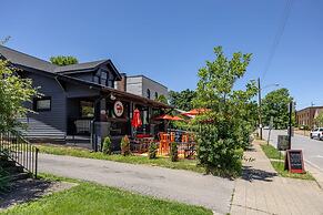 Minutes From Downtown Broadway The Nomad 4