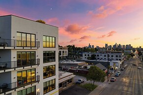 916 Main 12 Unit Buyout - 30bdrs Prvt Two Floors