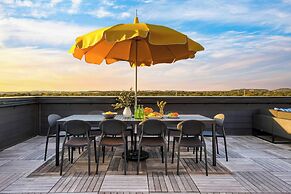 916 Main 12 Unit Buyout - 30bdrs Prvt Two Floors