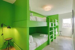 916 Main 12 Unit Buyout - 30bdrs Prvt Two Floors