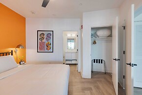 916 Main 12 Unit Buyout - 30bdrs Prvt Two Floors