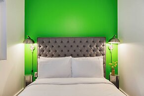 916 Main 12 Unit Buyout - 30bdrs Prvt Two Floors