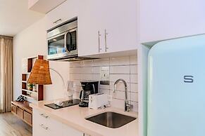Newport House by Casago