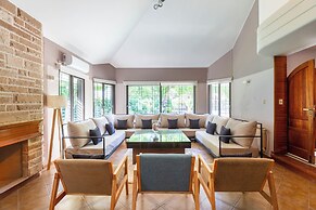 FLIPHAUS Wine Country Mansion 27pax