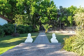 FLIPHAUS Wine Country Mansion 27pax