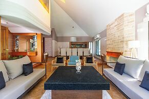 FLIPHAUS Wine Country Mansion 27pax