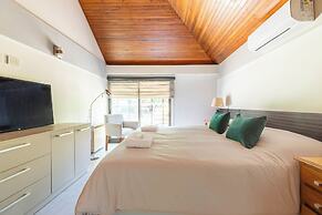 FLIPHAUS Wine Country Mansion 27pax