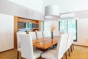 FLIPHAUS Wine Country Mansion 27pax