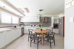 FLIPHAUS Wine Country Mansion 27pax