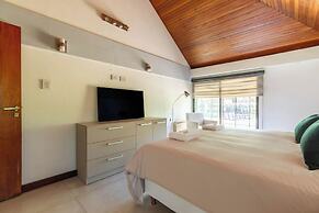 FLIPHAUS Wine Country Mansion 27pax